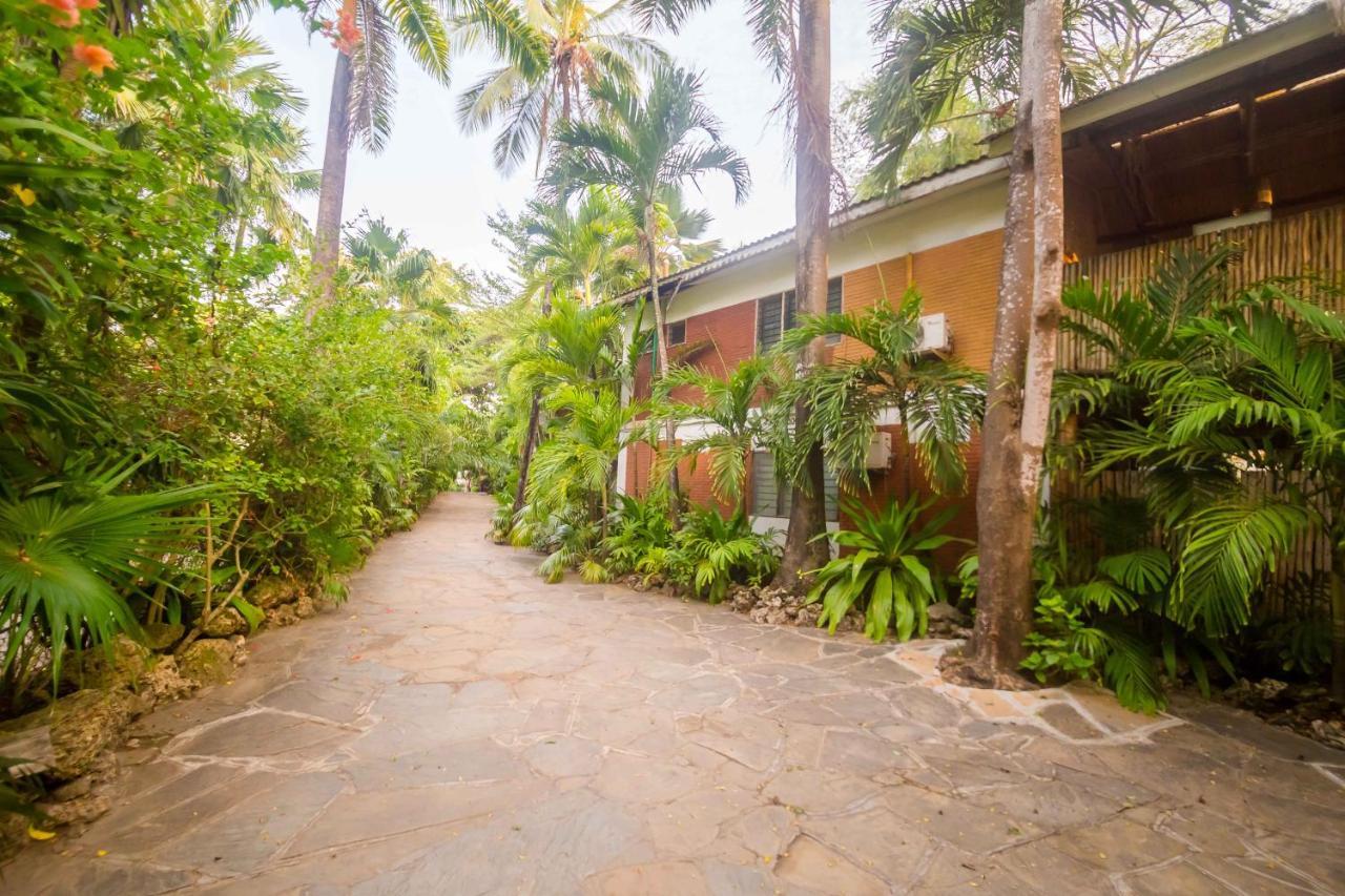 Ziwa Beach Resort Bamburi Kültér fotó