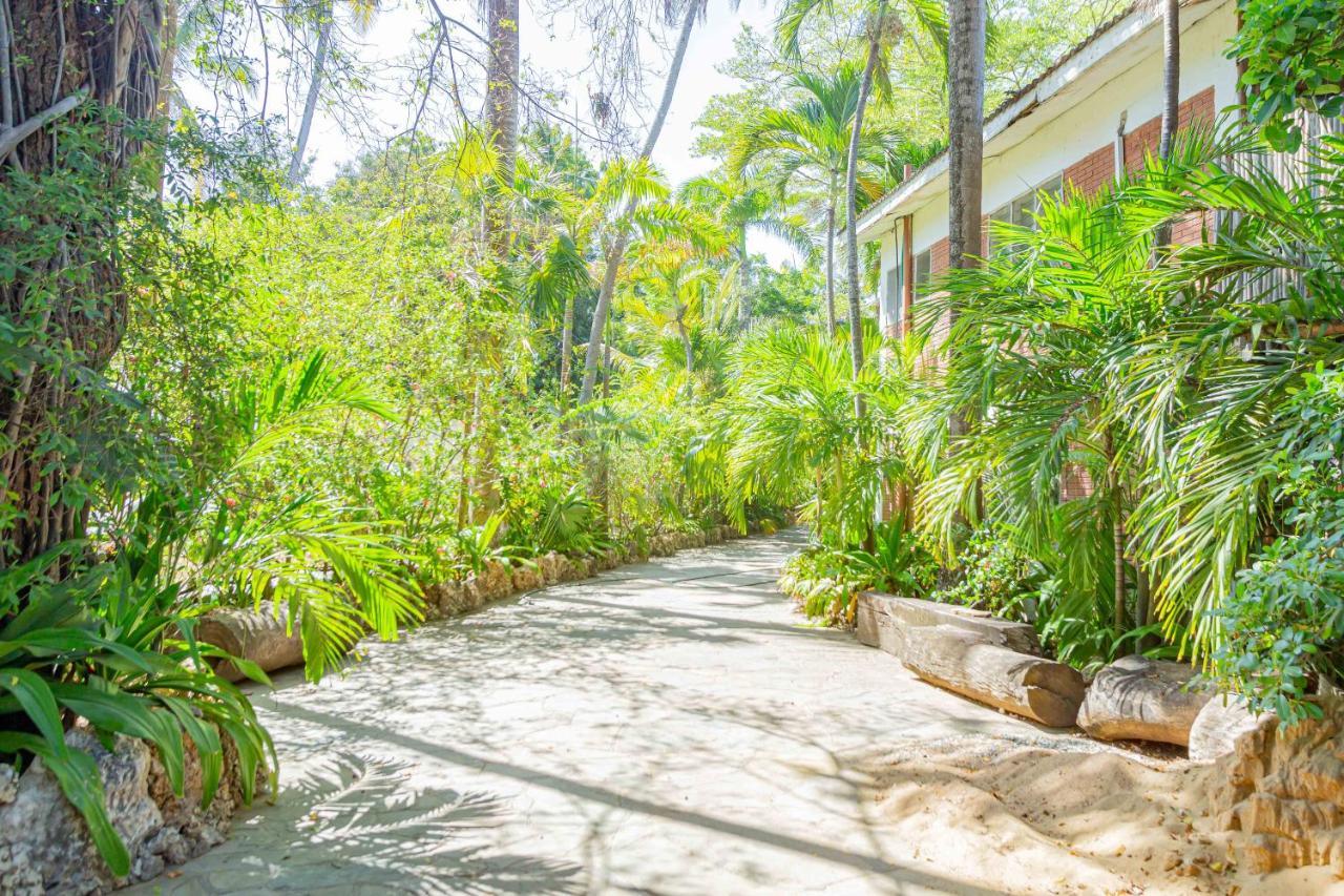 Ziwa Beach Resort Bamburi Kültér fotó